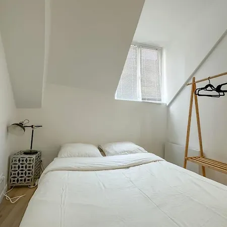Flexliving - - Charlot Lägenhet