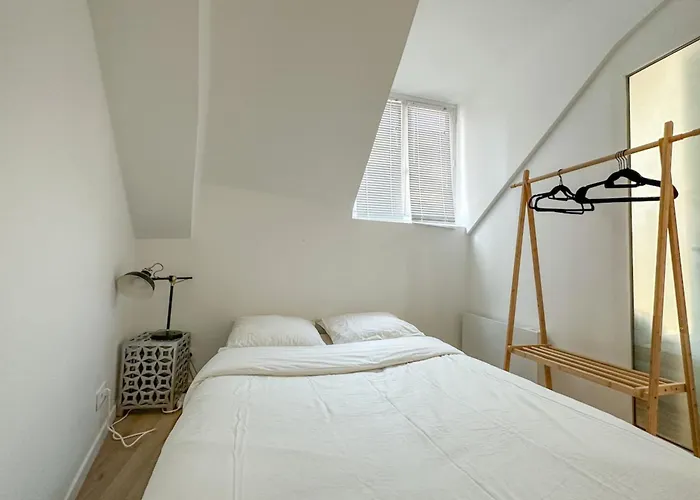 Flexliving - - Charlot * Parijs